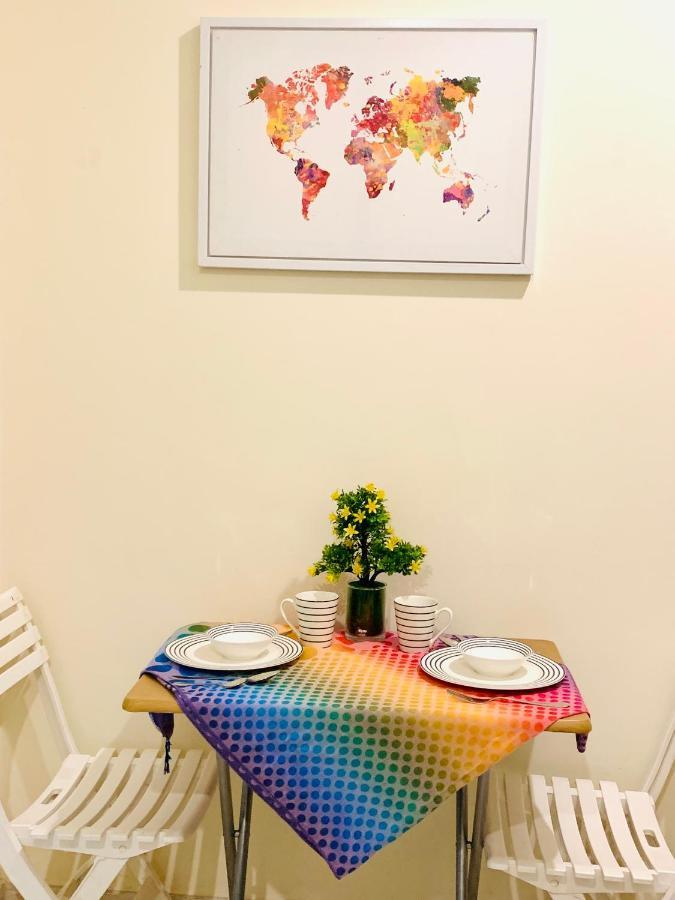 Female Only-Anaruby Backpackers- Metro Station Mashreq Hostel Dubaj Kültér fotó