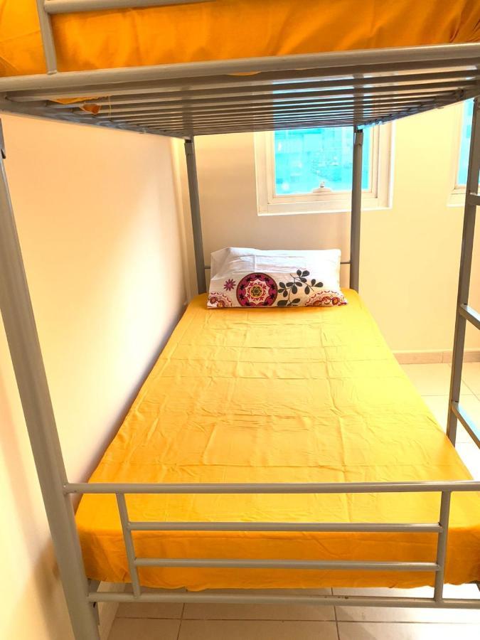 Female Only-Anaruby Backpackers- Metro Station Mashreq Hostel Dubaj Kültér fotó