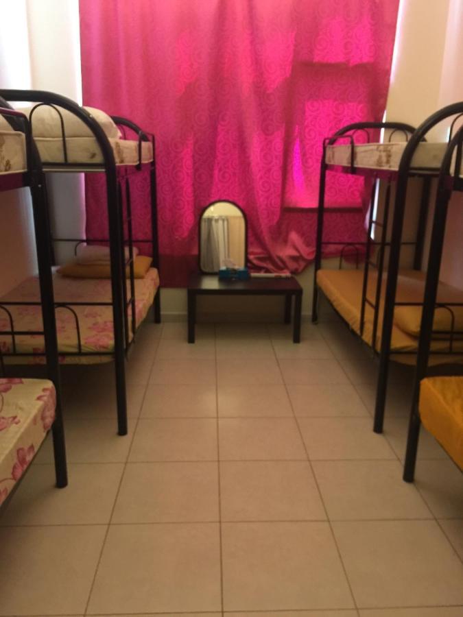 Female Only-Anaruby Backpackers- Metro Station Mashreq Hostel Dubaj Kültér fotó